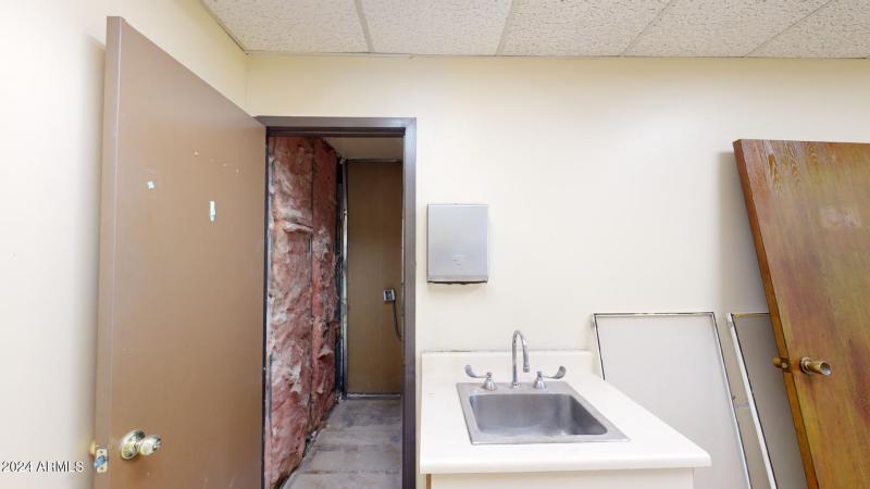 Medical-Bldg-Suite-403-04142024_120711