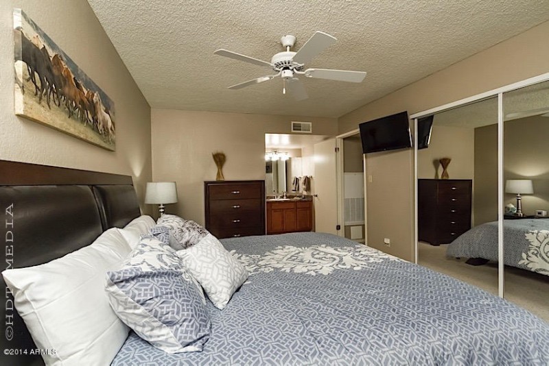 014 endless summer master bedroom 4