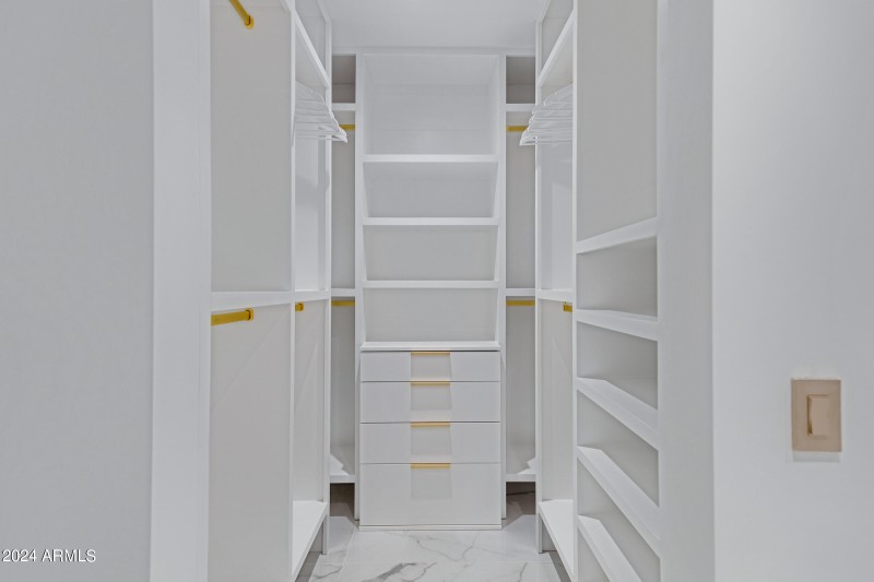 Walk-in Closet