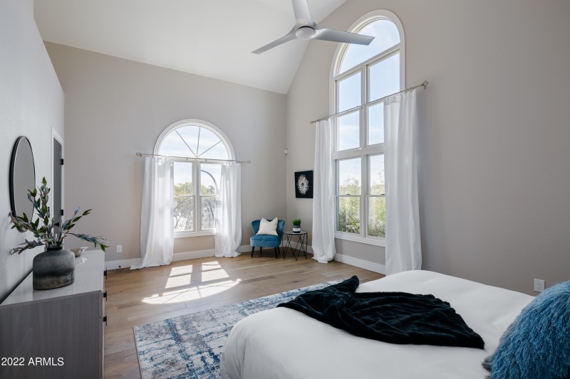 LAKOTKO_6602NPrayingMonkRd_WEB-23