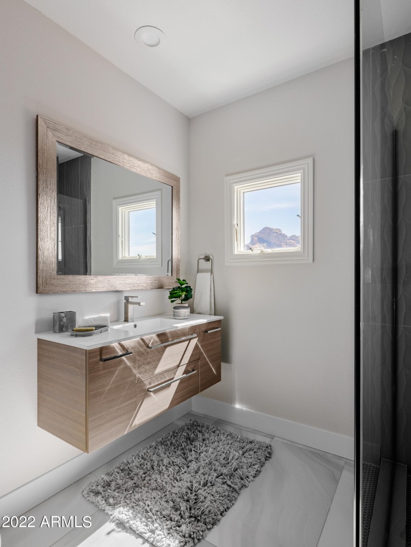 LAKOTKO_6602NPrayingMonkRd_WEB-16