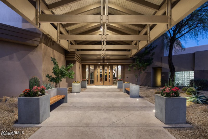 Front Entrance to Tereravita Country Clu