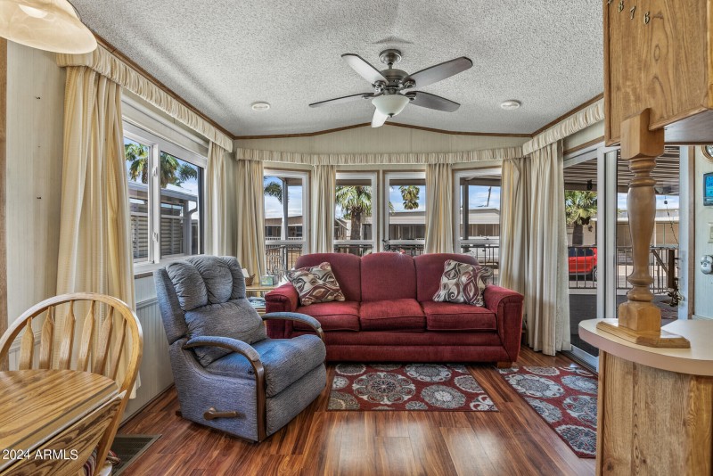 05_17200_W_Bell_L62461_mls