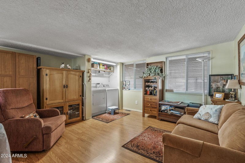 25_17200_W_Bell_L62481_mls