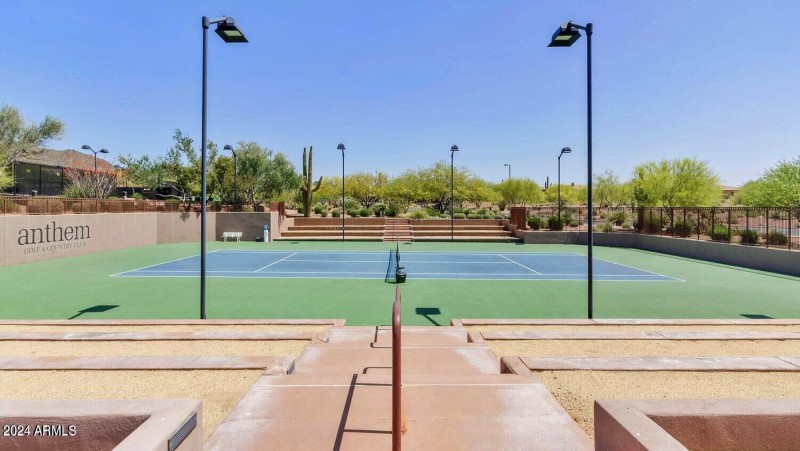 TENNIS & PICKELLBALL