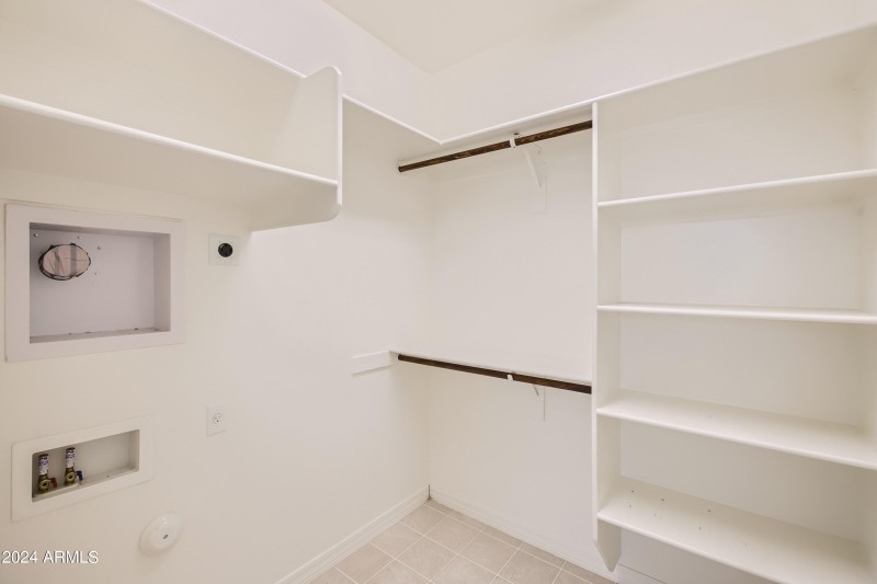 40 Casita Laundry Room