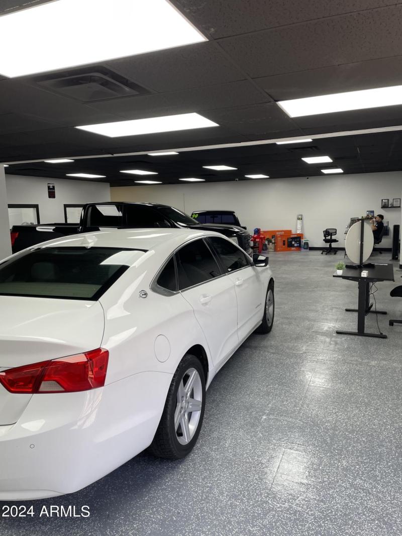 Showroom Photo #1