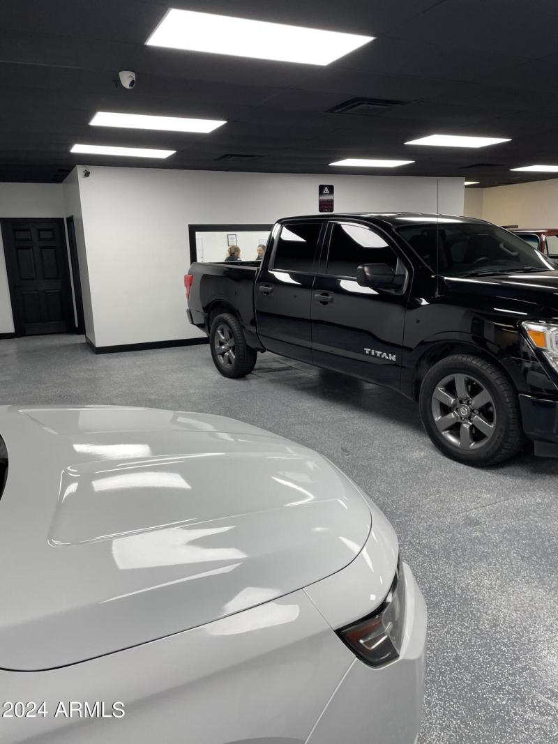Showroom Photo #3