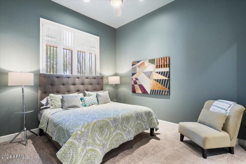 Guest Queen Bed