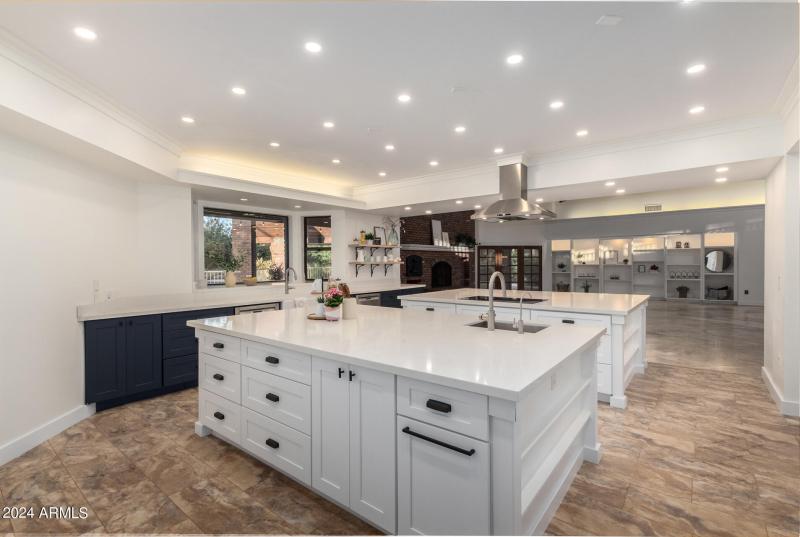 Kitchen facing into Great Room