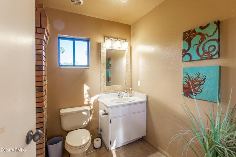 Poolside Outdoor Half Bath