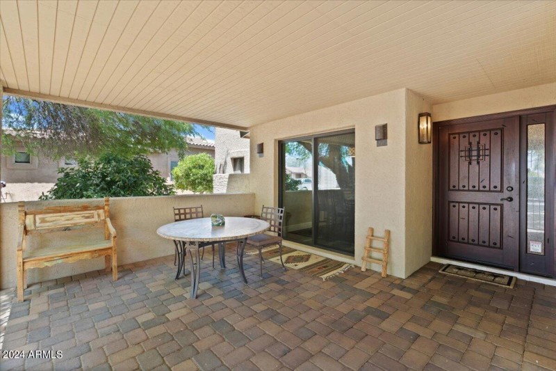 Quaint Shaded West Facing Front Patio