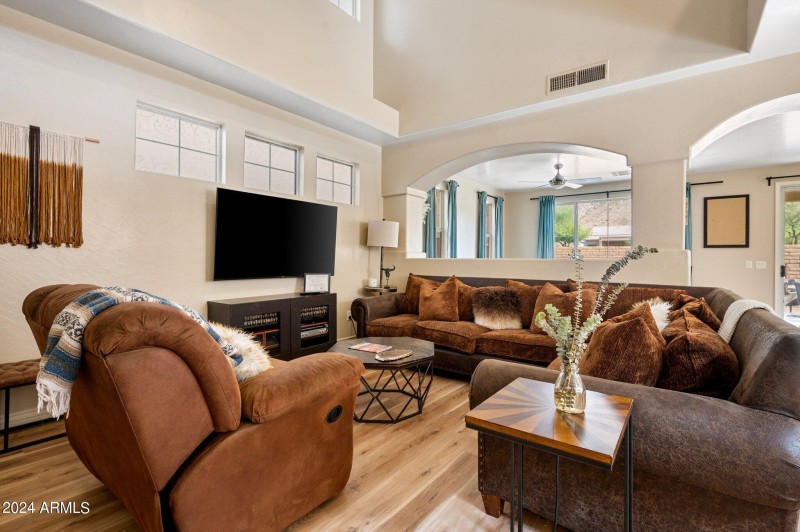 67-web-or-mls-DSC_5657