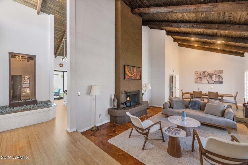 9032 N 83rd St-large-005-006-9032 N 83rd