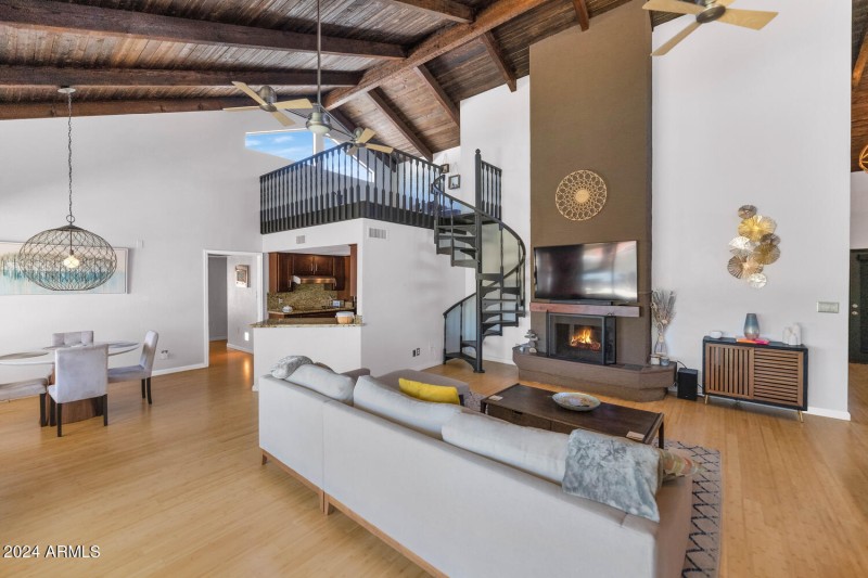 9032 N 83rd St-large-012-020-9032 N 83rd