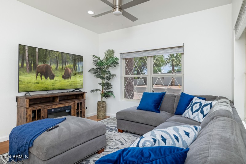 3204 N Jay St Chandler - 200