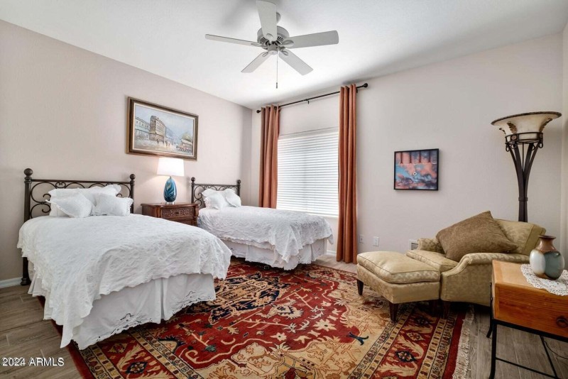 montana guest room, 2