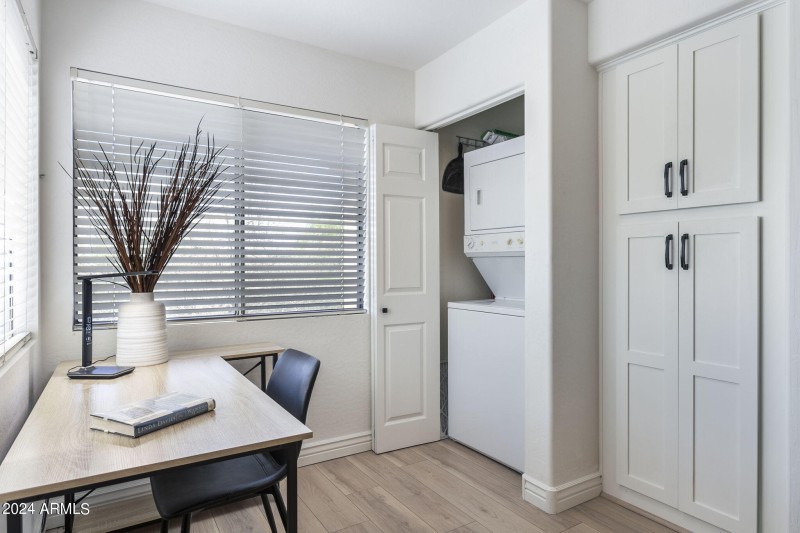 17-web-or-mls-16801-n-94th-st-2015