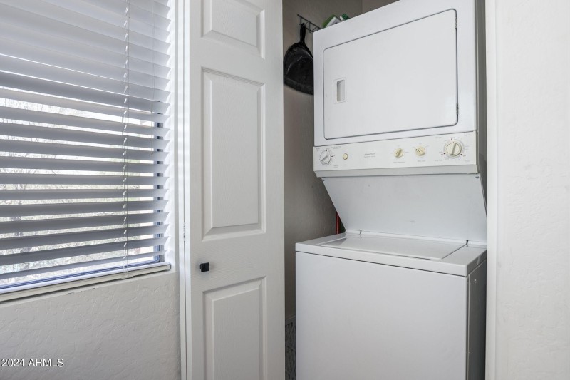 18-web-or-mls-16801-n-94th-st-2015