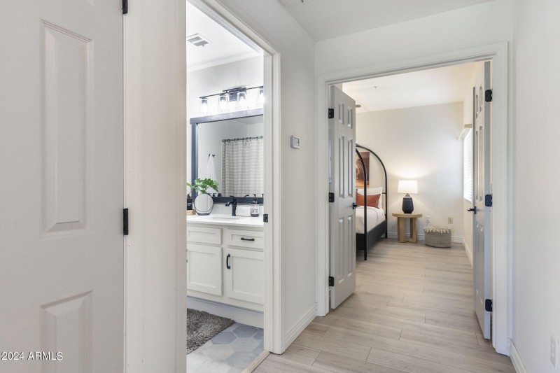 27-web-or-mls-16801-n-94th-st-2015