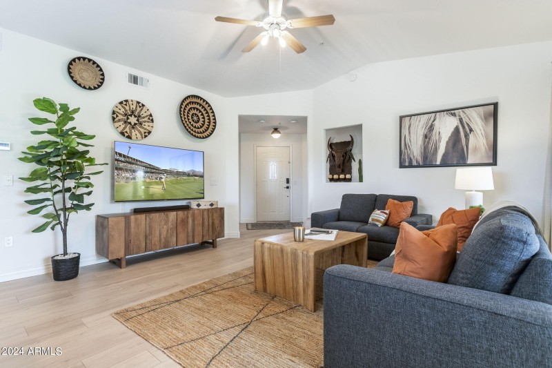 7-web-or-mls-16801-n-94th-st-2015