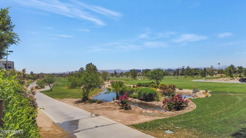 2 Biltmore Estates Dr-large-016-004-2 Bi