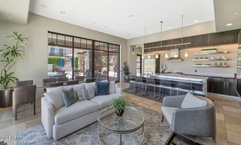 2 Biltmore Estates Dr-large-033-017-2 Bi