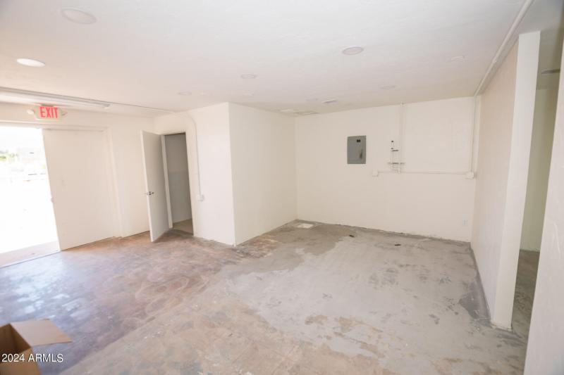 970 E Fry Blvd 06-12-2024 (8)