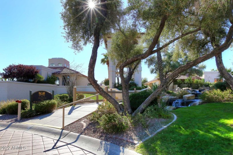 The Racquet Club-Clubhouse