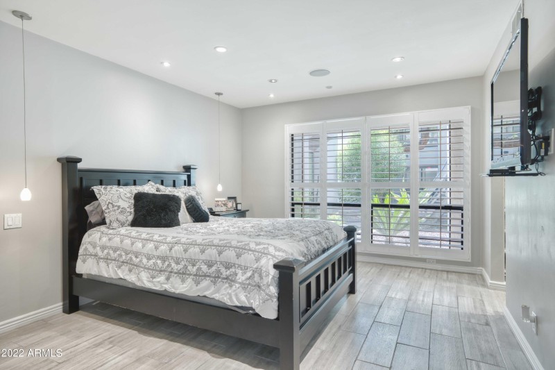 5201 N 24TH St #102 - 093710