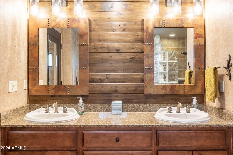 36-web-or-mls-36601-n-mule-train-rd-a5