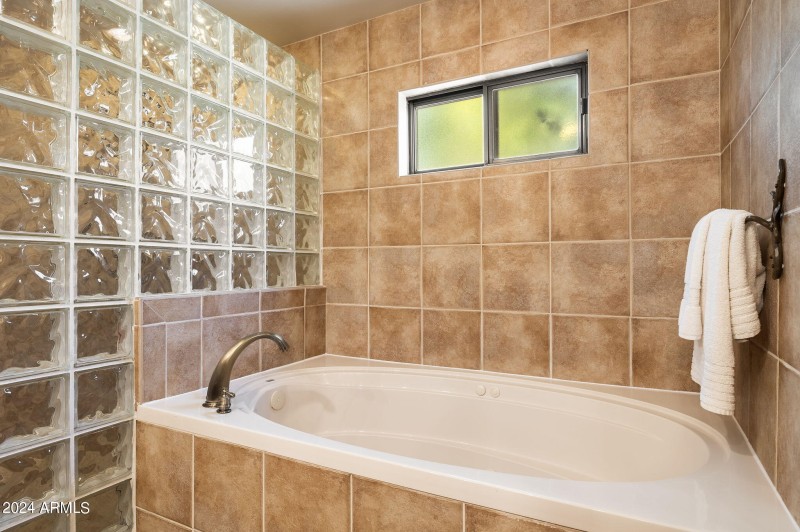 39-web-or-mls-36601-n-mule-train-rd-a5