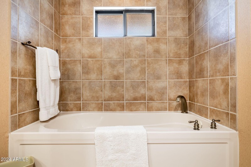 50-web-or-mls-36601-n-mule-train-rd-a5