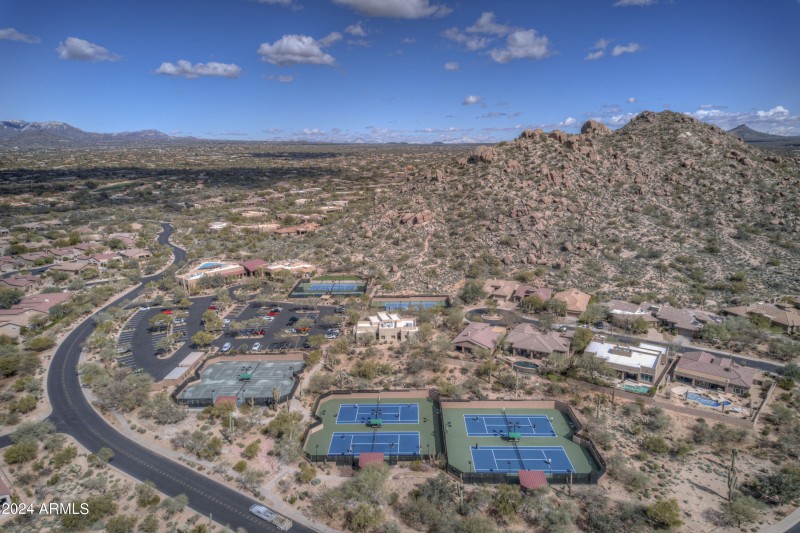 Arial of Winfield amenities