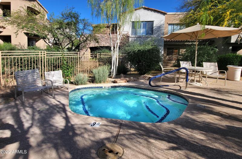 Rec Center_Jacuzzi 1