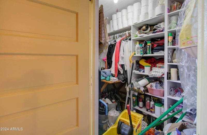198 Chisholm Ave-37