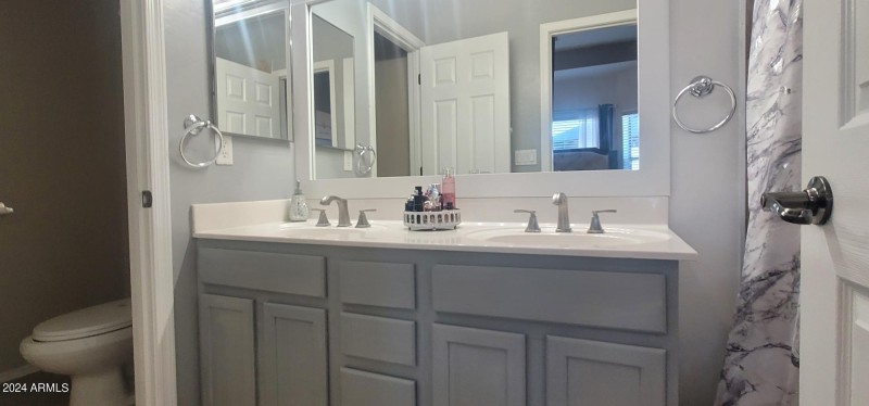 3731 CR master bathroom vanity 2