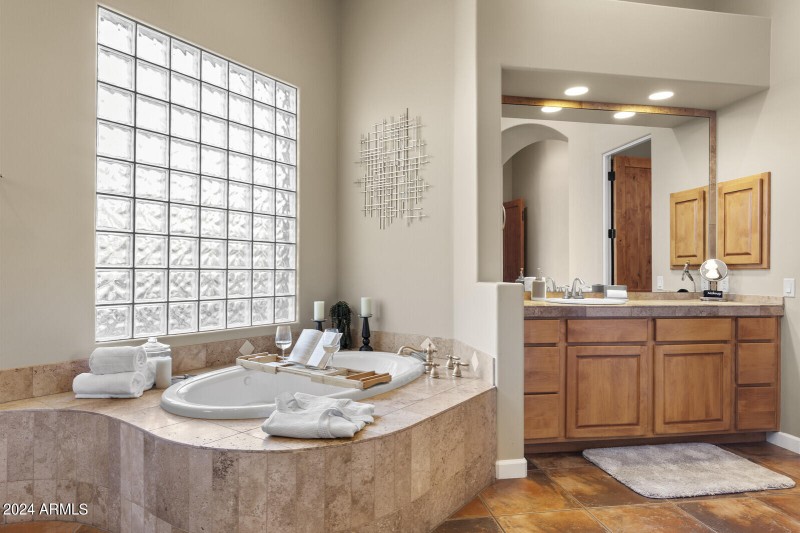 32_11362_E_Dale_Ln__032_mls