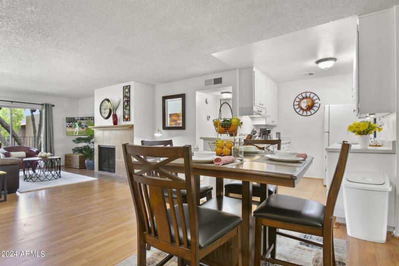 13-web-or-mls-5525-e-thomas-rd-unit-m11