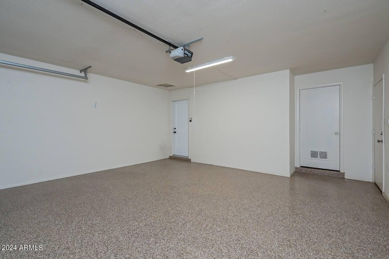 15b8e567-45c0-41f3-bf9b-ca6110c4c60a