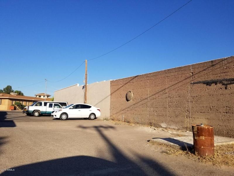 936 parking lot 1