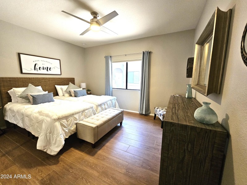 2nd Bedroom, 2 Twin Beds