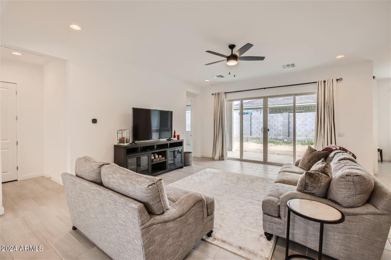 13138 N 173rd Ln - Web Quality - 006 - 0