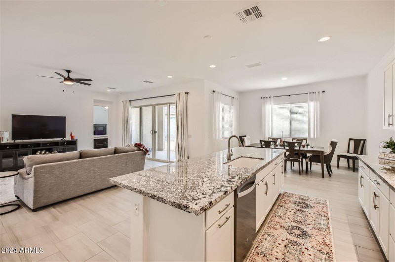 13138 N 173rd Ln - Web Quality - 010 - 1