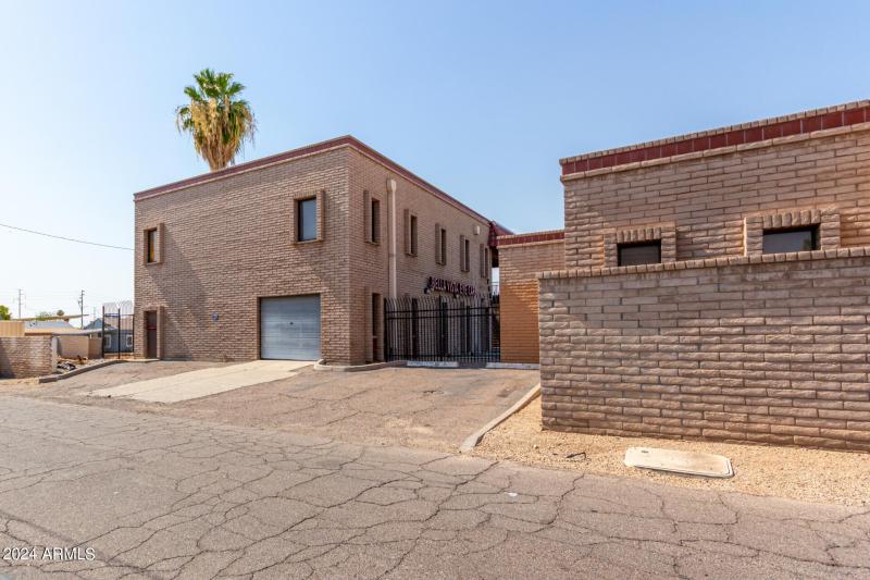 0004-04 - 59th 7122 UNIT 102 & 201