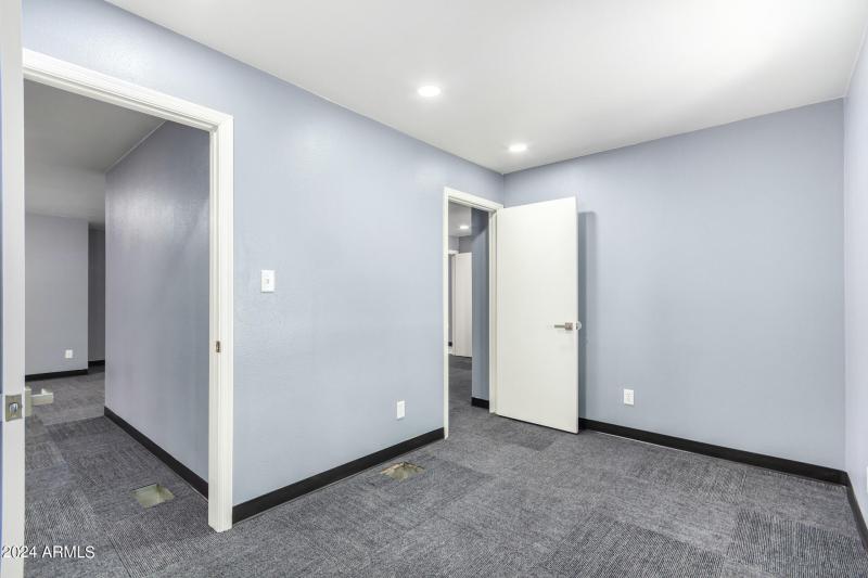 0017-17 - 59th 7122 UNIT 102 & 201