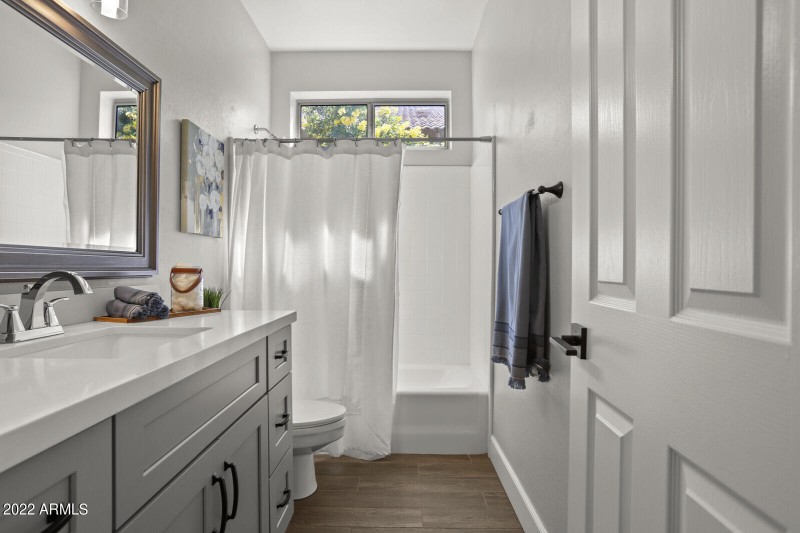 Guest bath 2