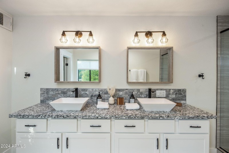 20-web-or-mls-D46A2393 copy