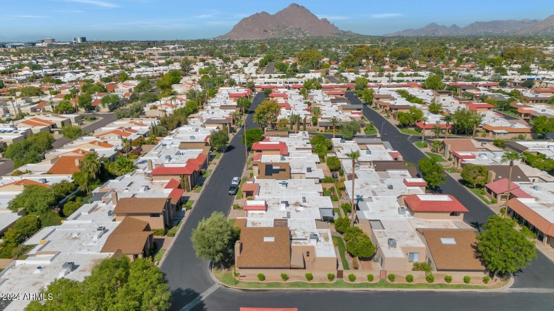 7948 E Vista Dr-large-003-010-7948 E Vis