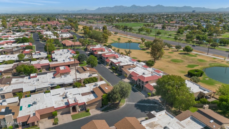 7948 E Vista Dr-large-005-006-7948 E Vis